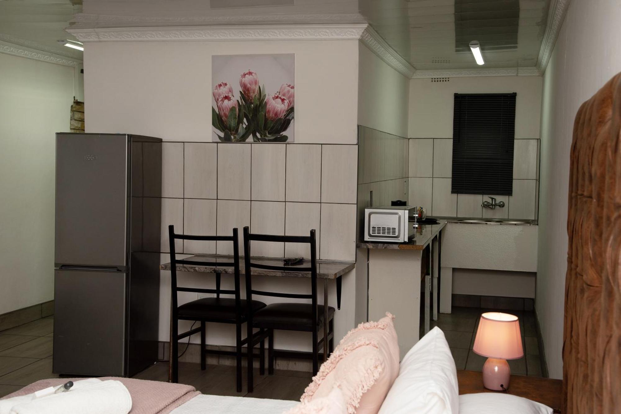 Gold Guest & Conference Bed and Breakfast Welkom Buitenkant foto
