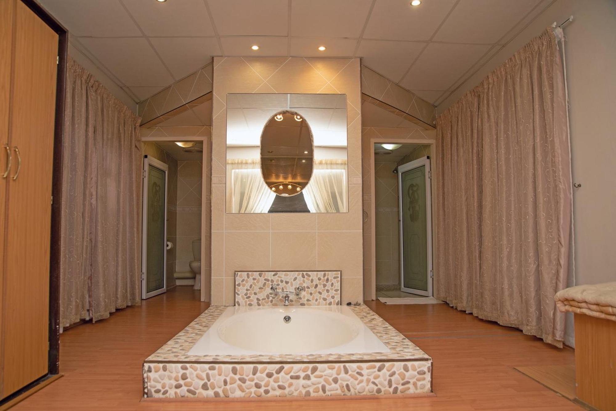 Gold Guest & Conference Bed and Breakfast Welkom Buitenkant foto