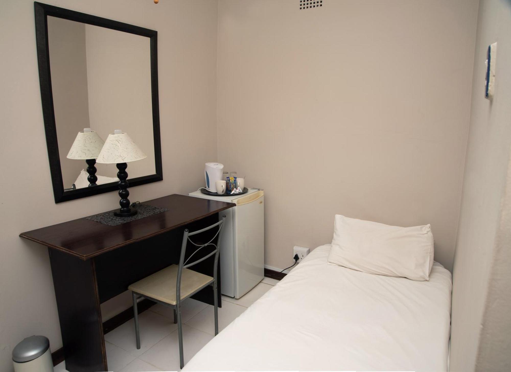Gold Guest & Conference Bed and Breakfast Welkom Buitenkant foto